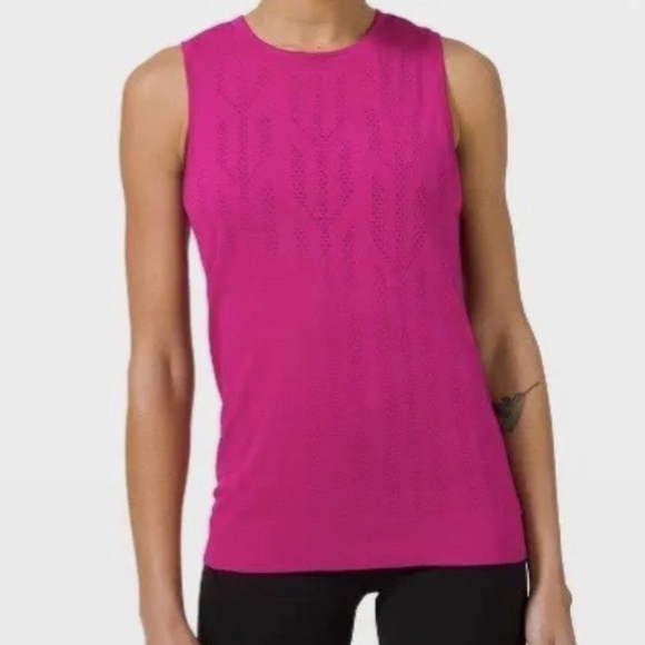 lululemon athletica Tops - Lululemon Athletica Fletching Lines Raspberry Tee‎